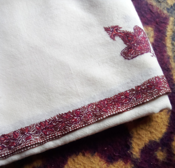 pure woolen shawl 