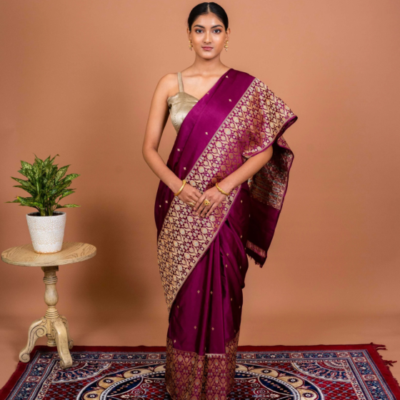 Kadhiyal Handwoven Banarasi Silk Saree in Deep Wine