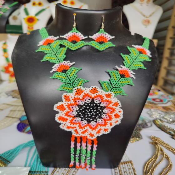 Handmade Beets Craft Necklace with earrings 