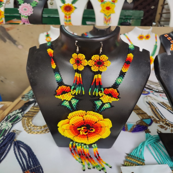 Beed craft Necklace with earrings 