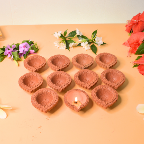 Natural Mitti Diyas for Diwali | Pack of 11
