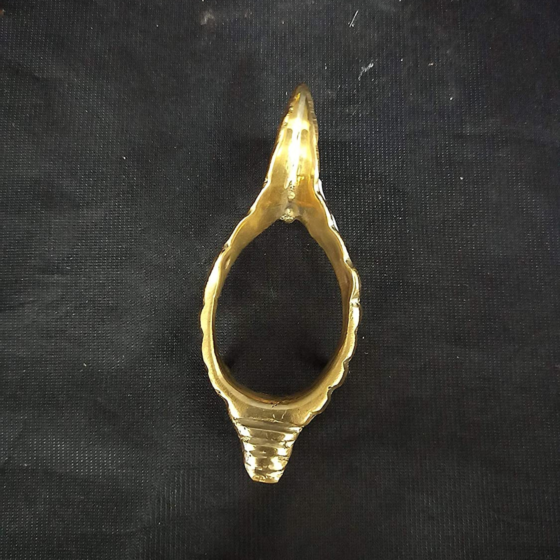 Brass Shankh Stand KBH07030