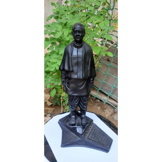 Brass Big Fiber Sardar Statue KBH07282
