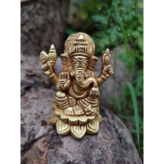 Brass Kamal Sitting Ganesh Idol KBH07512
