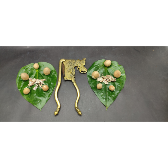 Brass Single Yali Nut Cutter Sudi KBH07520