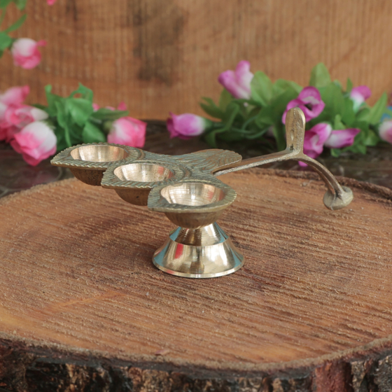 Handmade Brass Aarti Diya with Handle | KBH10675