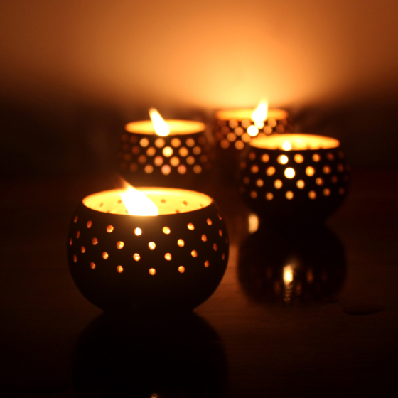  Tealight Holders set of 4 with complimentary candles 