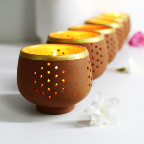 TUB Candle Holder Set of 6 with Complimentary Candle