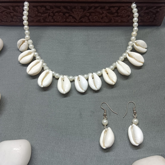 Handcrafted Pearl & Shell Necklace Set