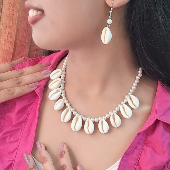 Shell Necklace Set