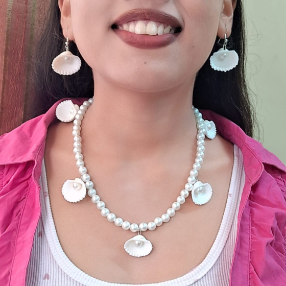 Pearl & Shell Necklace Set