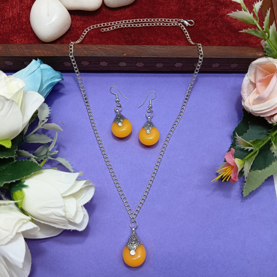 Handcrafted Silver & Amber Gemstone Pendant Necklace Set