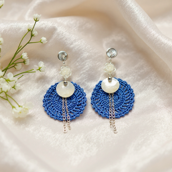 Crochet Shell Dangler Earrings | Blue