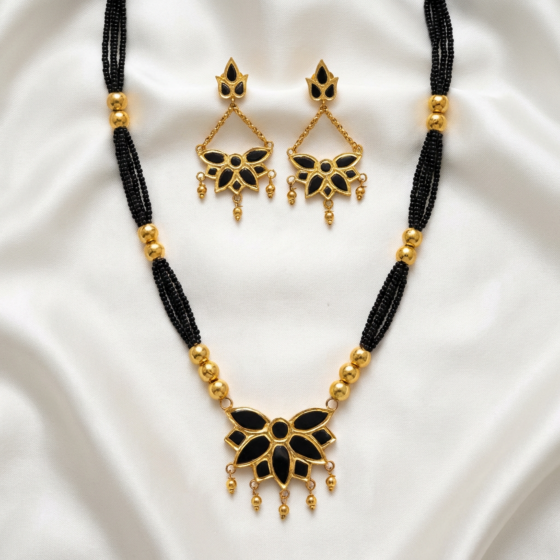 Handcrafted Black Meenakari Necklace Set