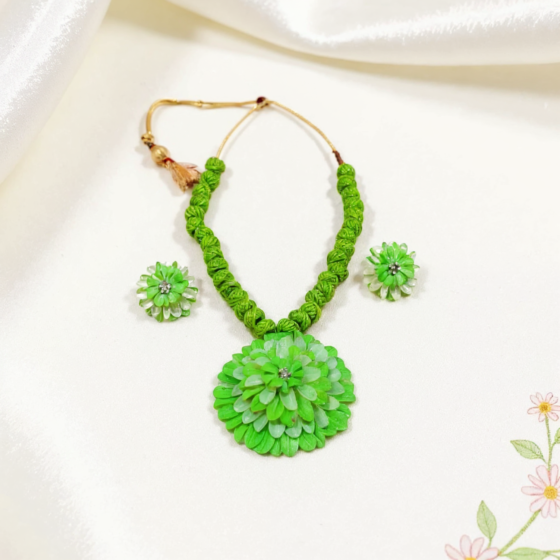Handmade Necklace with Earrings Set | Green | Free size