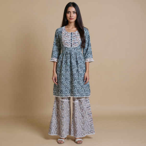 Hand-Embroidered Nayra Kurti-Palazzo Set | XL