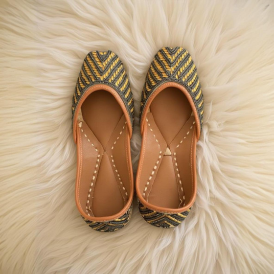 Tilla Work with Stones Punjabi Jutti 