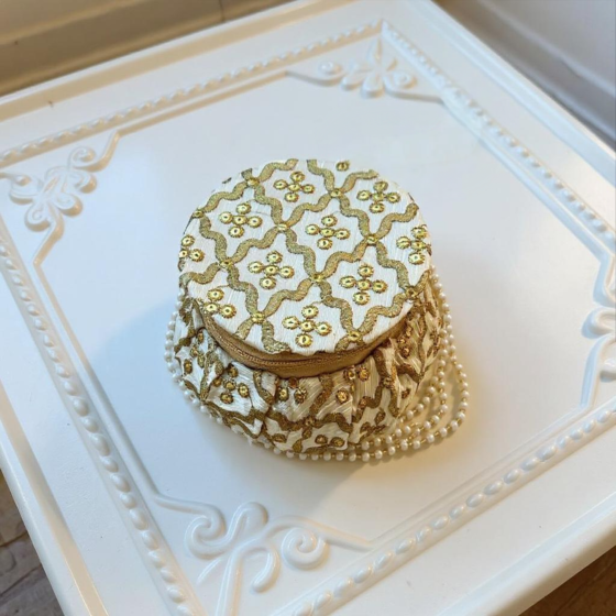 LADIES WEDDING POTLI BAG (EAG STYLE) WITH Embroided WORK