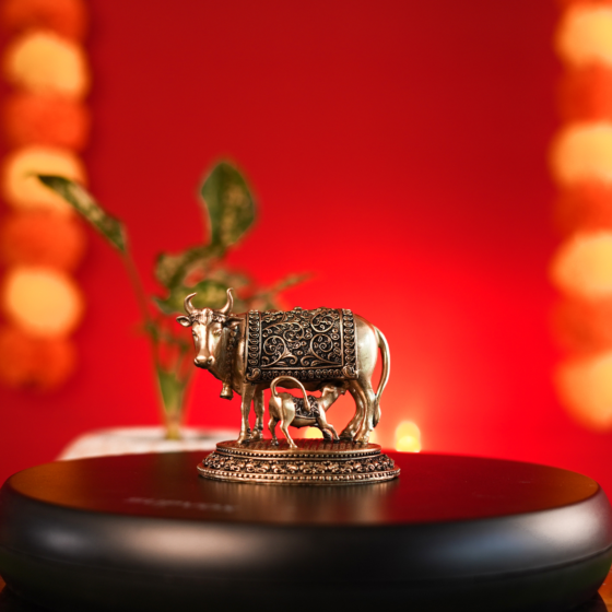 Brass Cow & Calf Statue  KBH09684