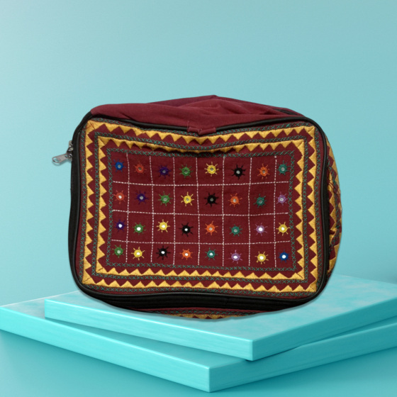 EMBORIDED MAKEUP POUCH FOR WOMEN 