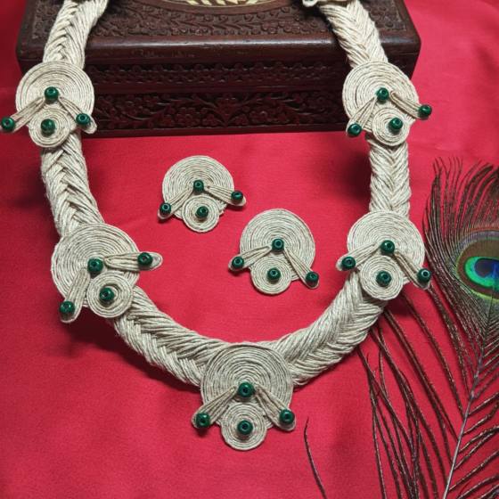 Handcrafted Jute Bloom Necklace Set