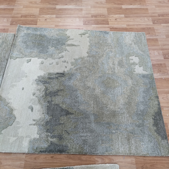 Hand made carpet Wool and Viscose rug