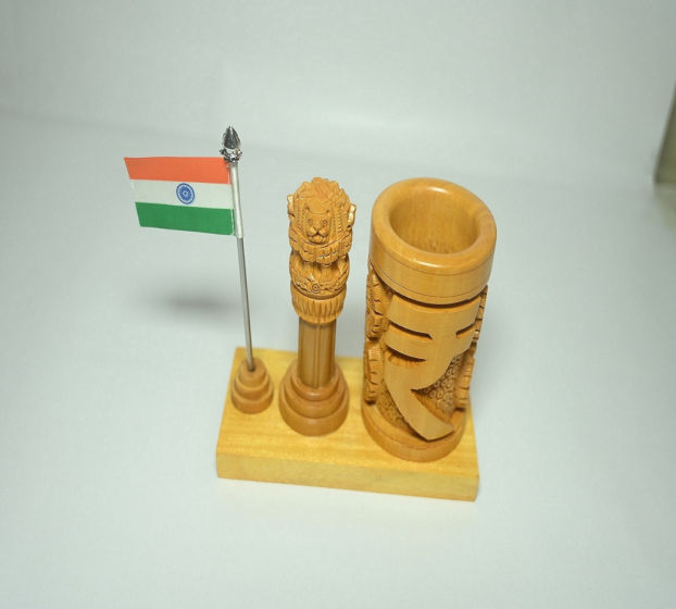Wooden Pen Stand