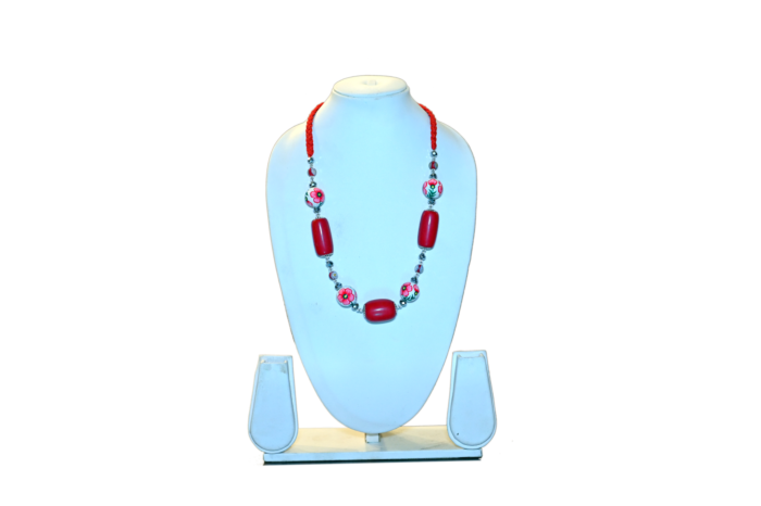WHITE RED NECKLACE 