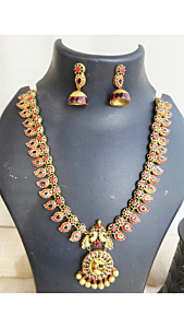 Handmade terracotta jewellery in black and red