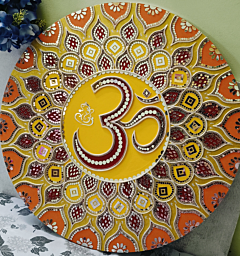 wooden lippan mirror frame