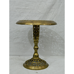 Brass Table KBH03928