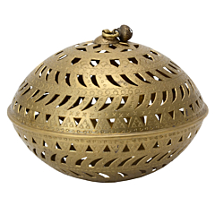 Brass Candle Stand KBH06246