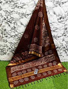 Aarvi Grace – Kota Staple Mangalagiri Saree with Discharge Print & Matching Blouse | Lightweight Handloom Elegance