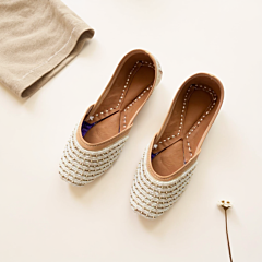 White color Patiala Punjabi Jutti