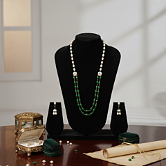 Handcrafted Glass Beads Necklace | Emerald Green & Pearl