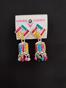 Women fasionable earrings 