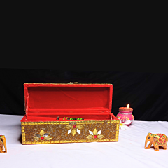 handcrafted bangle box, golden bangle box, kaat dana work box, velvet lining bangle box, handmade jewelry box, Indian handicrafts online, Santarms bangle box, mirror work box