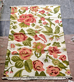 Wool and Cotton Rug with Roses Motif Design