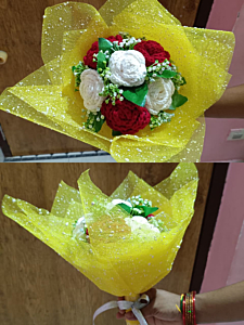 Handwoven Crochet Flower Bouquet | Red & White