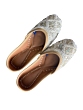 White color Punjabi tilla Jutti
