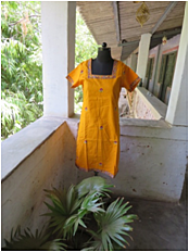 LADIES TOP WITH AARI EMBRIDERY