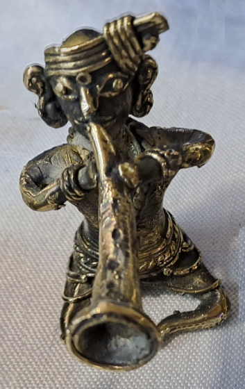 BRASS STATUE CV042