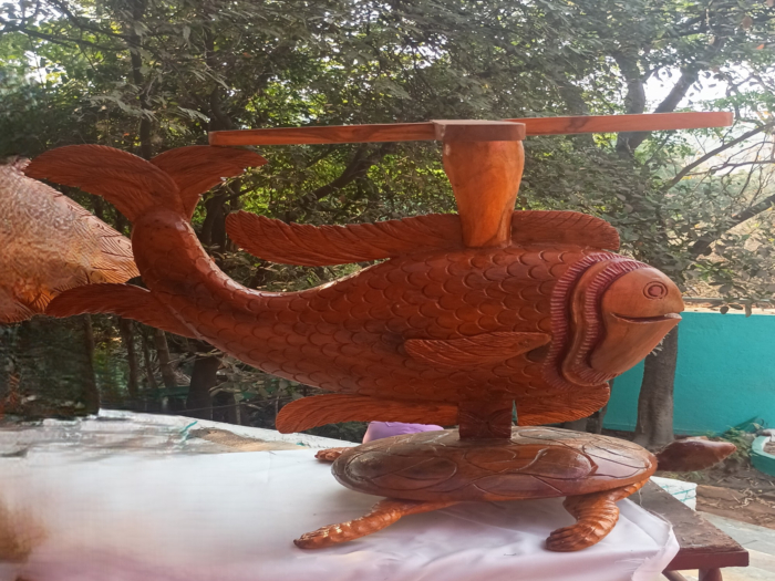 Hand-Carved Teak Wood Aquatic Center Table| 30x36 inches