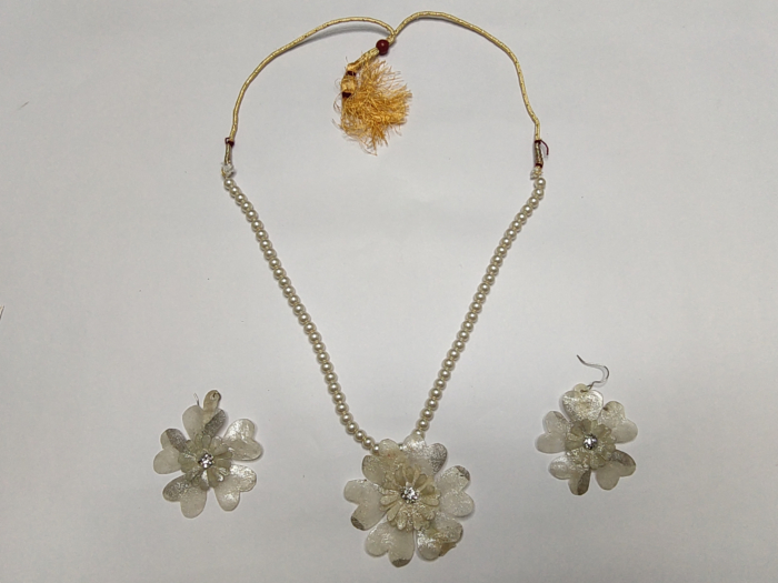 Handmade Floral Necklace Earrings with Necklace Set | Off-White