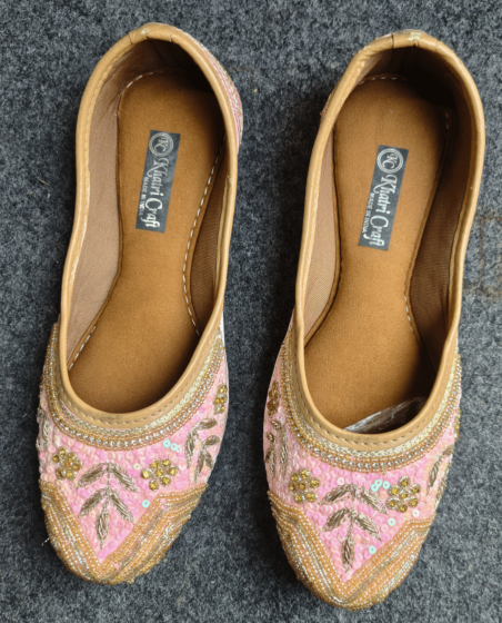 Handmade Pink Zardozi Jutti