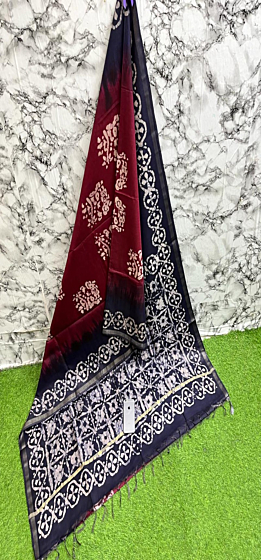 Kota Staple Batik Print Saree with Golden Zari Border & Blouse - Lightweight & Elegant