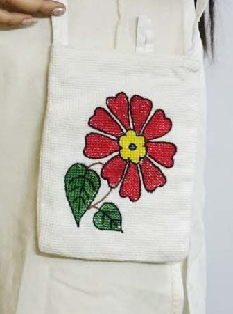 HAND EMBROIDERED FLOWER PRINT POUCH FOR WOMEN