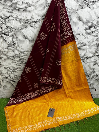 Kota Staple Batik Print Saree with Golden Zari Border & Blouse - Lightweight & Elegant