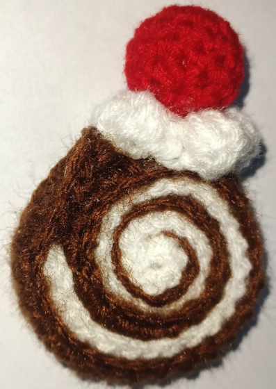 Crochet SWISS ROLL CAKE Charm