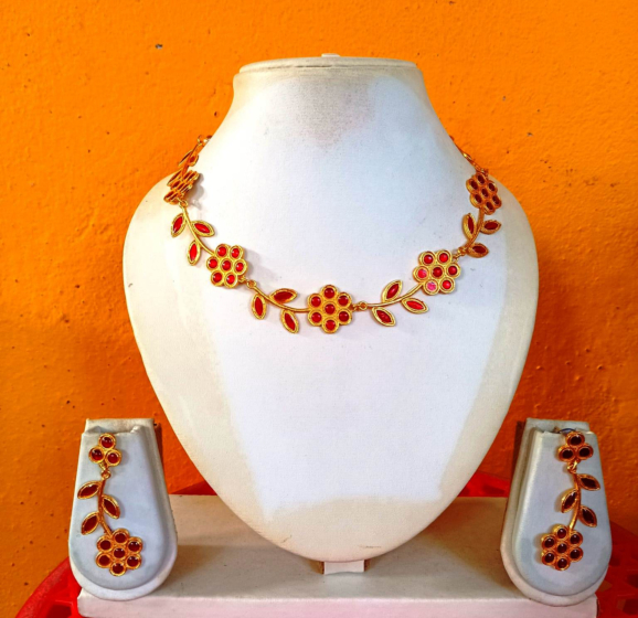 Simple Chain Set For Women